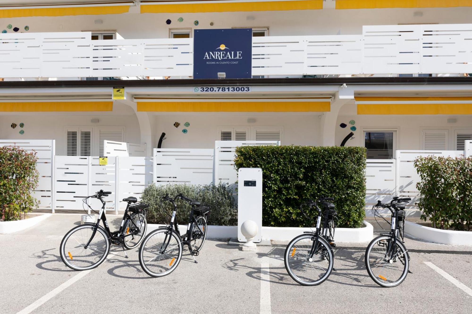 Anreale Rooms Paestum Bagian luar foto